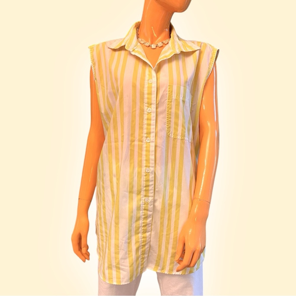 Simply Basic Sleeveless Button Down Collared Stri… - image 2